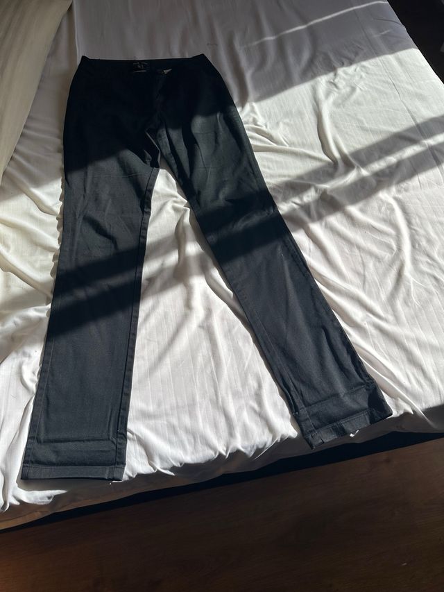 Pantalón negro Mango Talla M