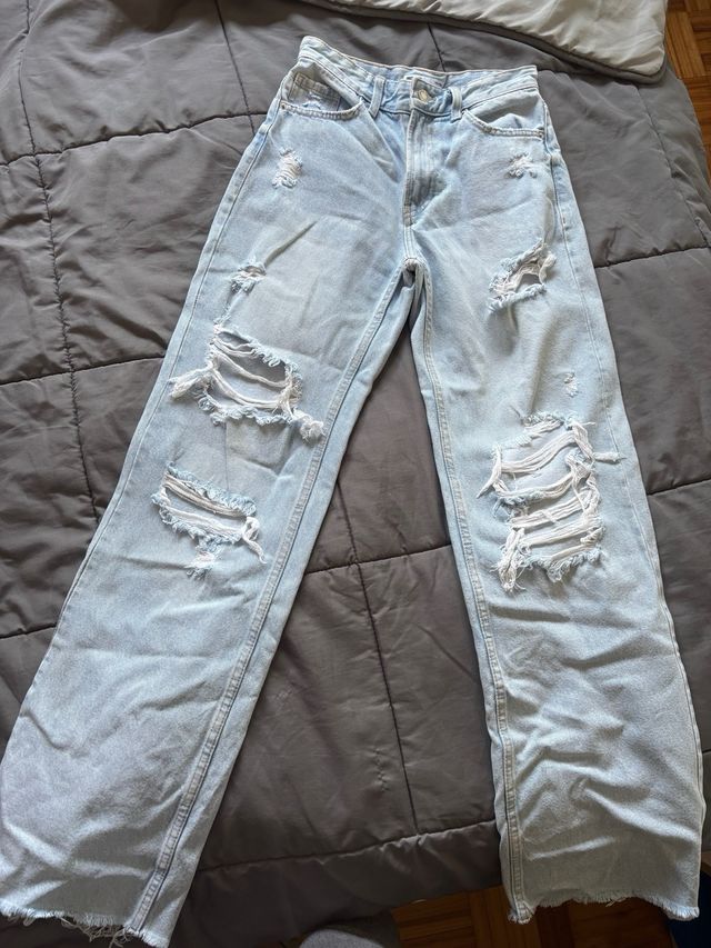 Pantalones vaqueros rotos