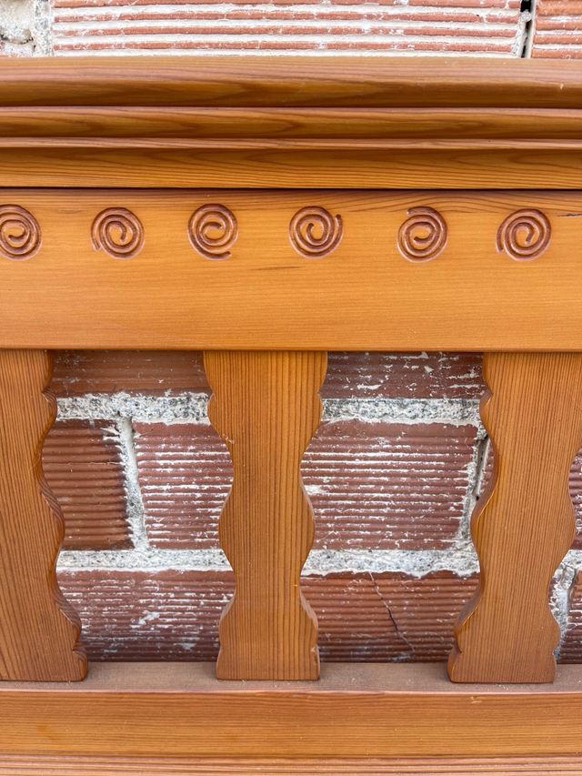 Cabecero de madera estilo clásico