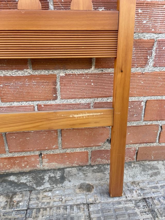 Cabecero de madera estilo clásico