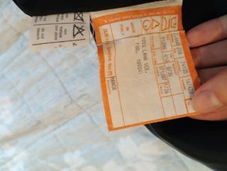 Elegante cappotto vintage nero con bottoni oro