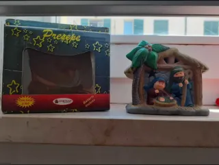 Presepe natalizio con luce LED – cm 12,2 x 6 x 9,7