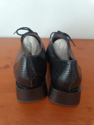 Zapatos Wonders piel cordones negros