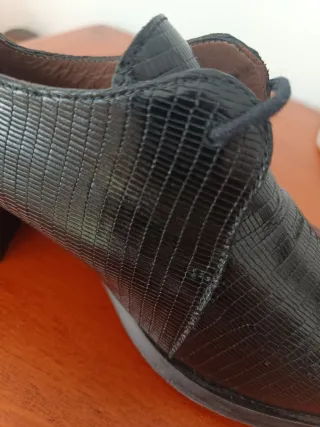 Zapatos Wonders piel cordones negros