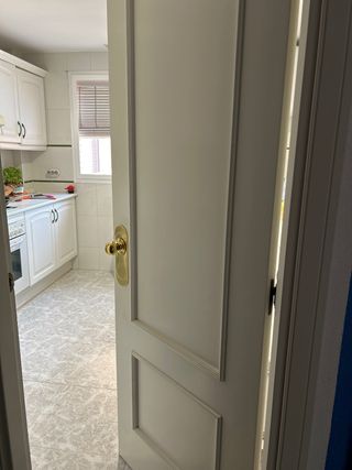 Puerta lacada blanca