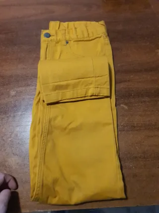 Pantalón de vestir amarillo