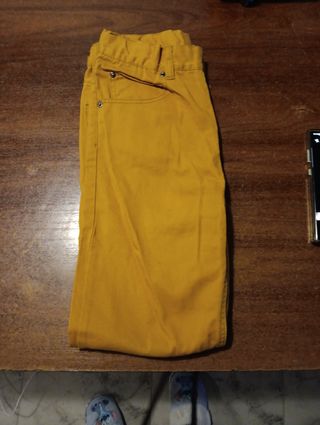 Pantalón de vestir amarillo