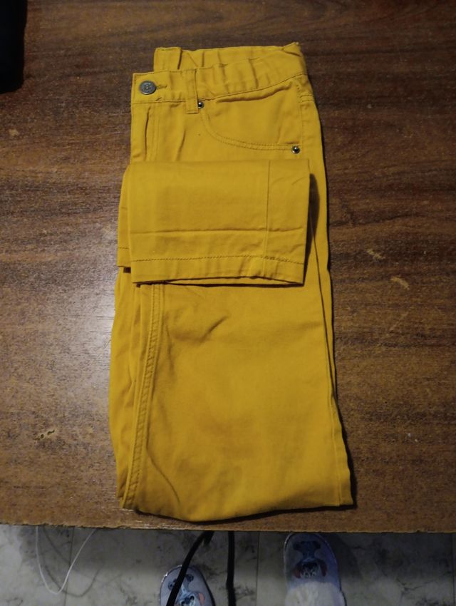 Pantalón de vestir amarillo
