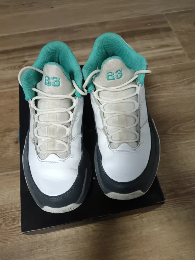 Zapatillas Jordan Max Aura Talla 36