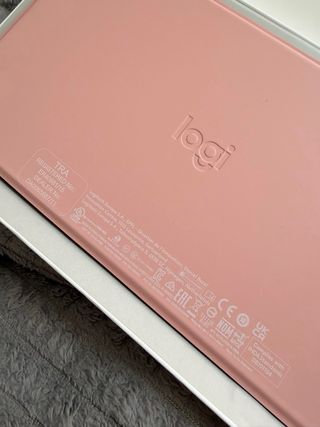 NUEVO Logitech Keys-To-Go Rosa