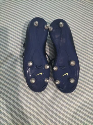 Zapatillas Nike fútbol tacos aluminio 38.5