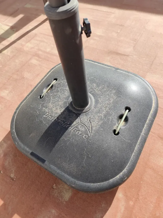 Base para sombrilla con ruedas y frenos