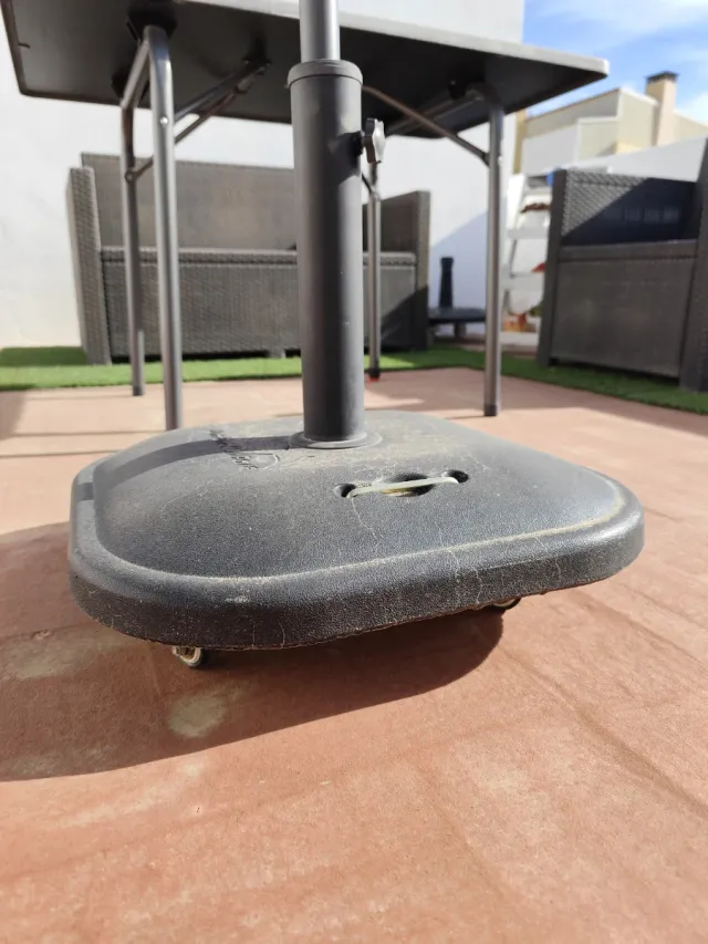 Base para sombrilla con ruedas y frenos