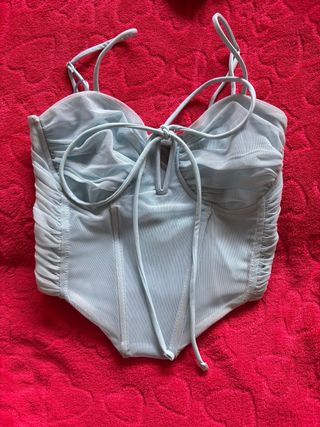 Top azul claro con lazo