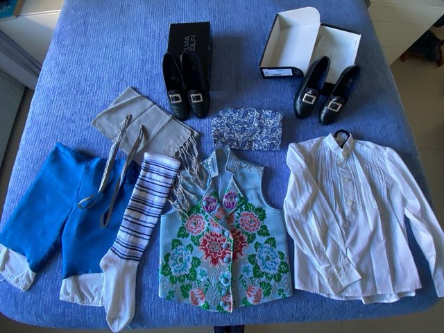 Traje Torrentí completo