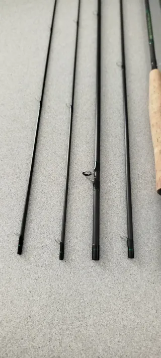 Caña de pescar MAXIA SX4 9'5#3