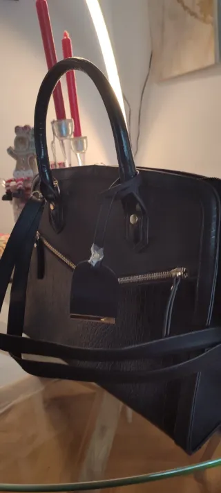 Bolso polipiel negro a estrenar