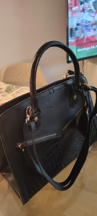 Bolso polipiel negro a estrenar