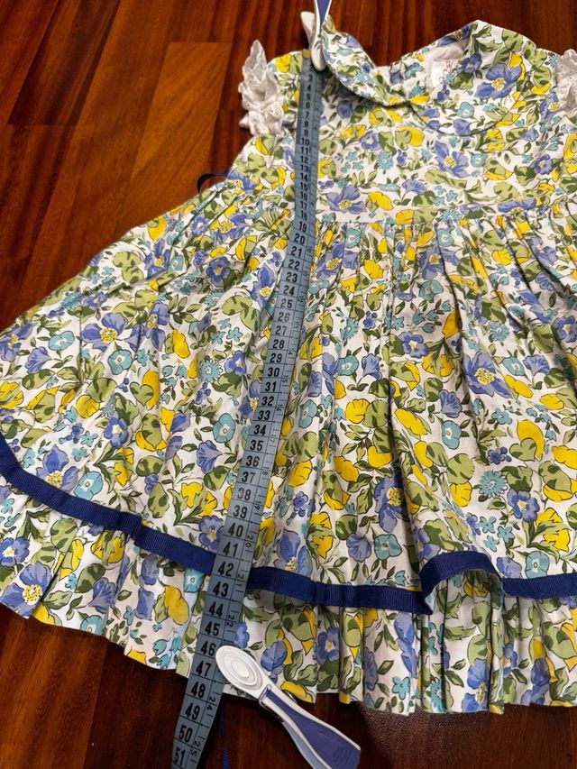 Jesusito Eva Castro floral azul y amarillo