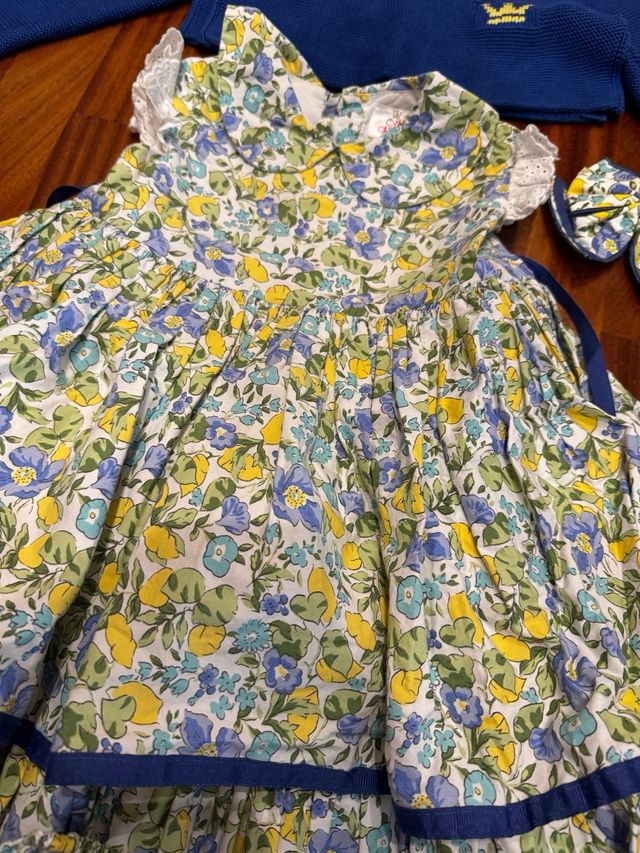 Jesusito Eva Castro floral azul y amarillo