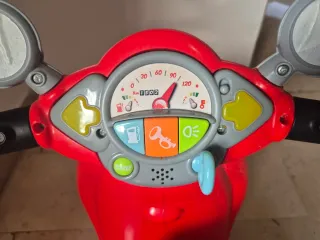 Cavalcabile Chicco Vespa Rossa