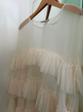 Vestito in tulle con balze