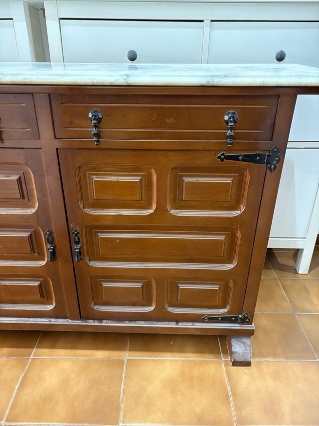 Aparador madera con encimera mármol