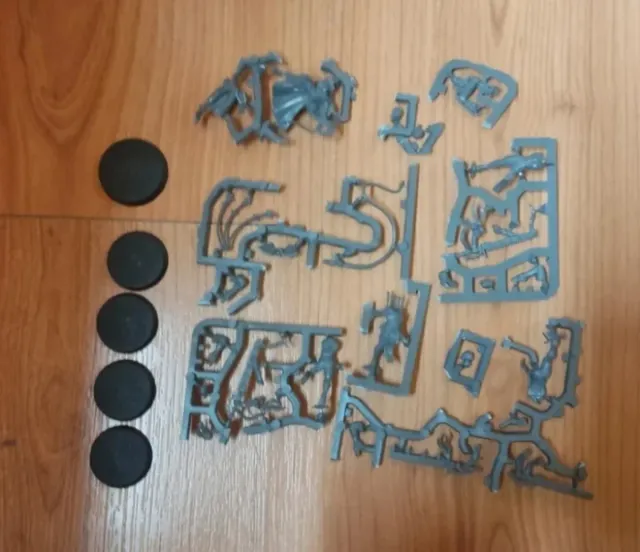 Warhammer Repentias Superior y 4 Hermanas