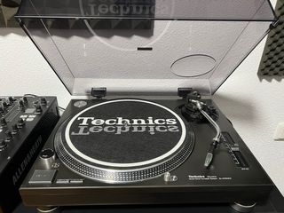 Pareja Technics SL 1210 MK2
