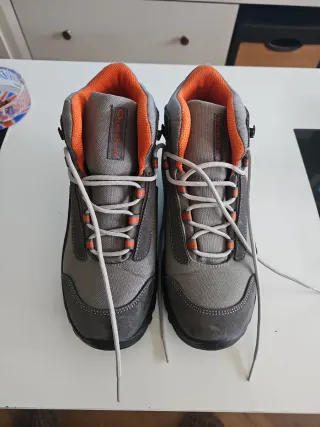 Botas de Montaña Quechua Talla 37