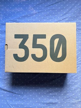 Adidas Yeezy 350 Carbon Beluga V2