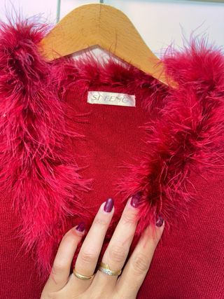 Maglioncino rosso con pelliccia