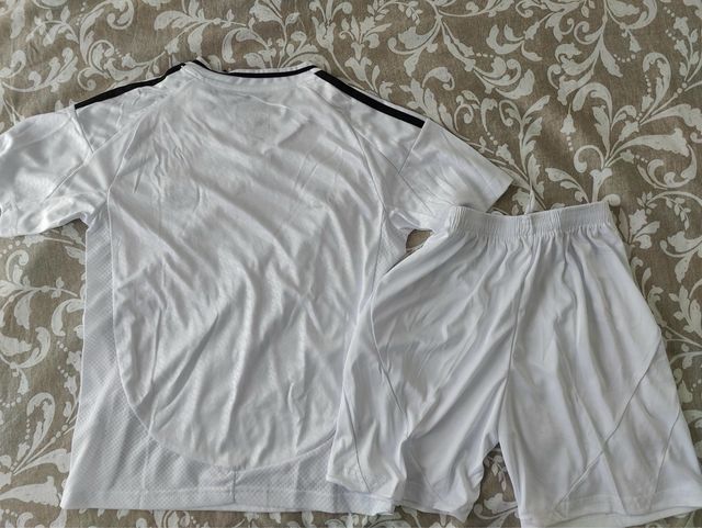 Equipación Real Madrid niño blanca