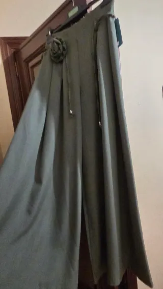 Falda pantalón verde talla única NUEVO