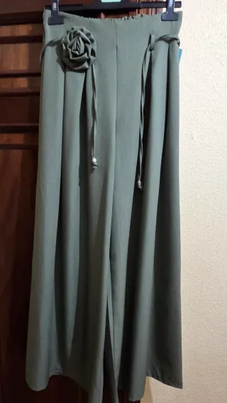 Falda pantalón verde talla única NUEVO