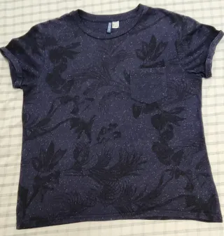 Camiseta H&M Estampada Flores Talla L