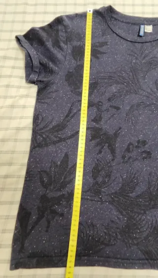 Camiseta H&M Estampada Flores Talla L