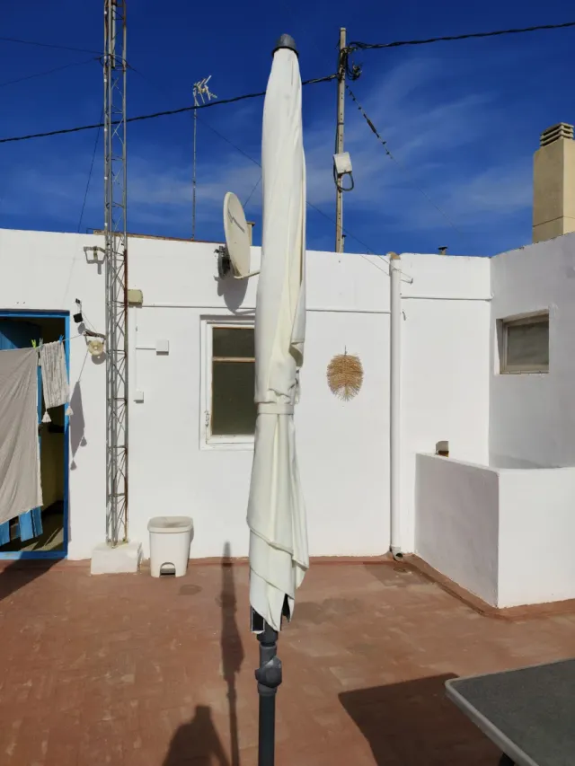 Sombrilla de exterior color blanco roto