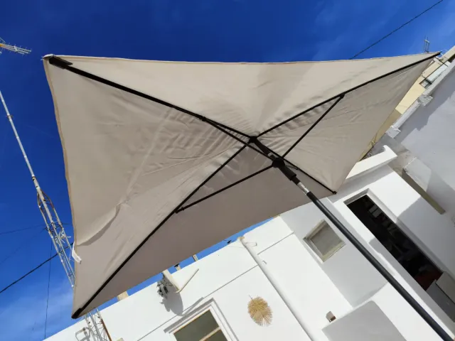 Sombrilla de exterior color blanco roto