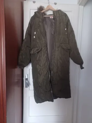 Chaquetón largo acolchado verde T.38/40