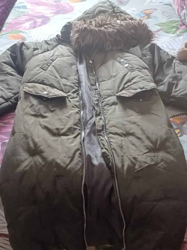 Chaquetón largo acolchado verde T.38/40