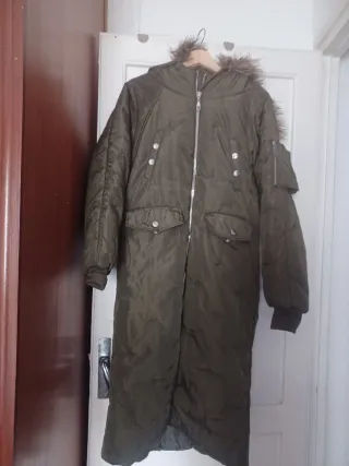 Chaquetón largo acolchado verde T.38/40