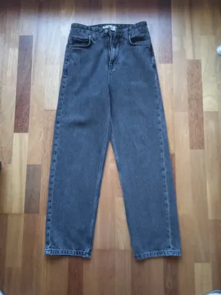 Pantalón vaquero gris