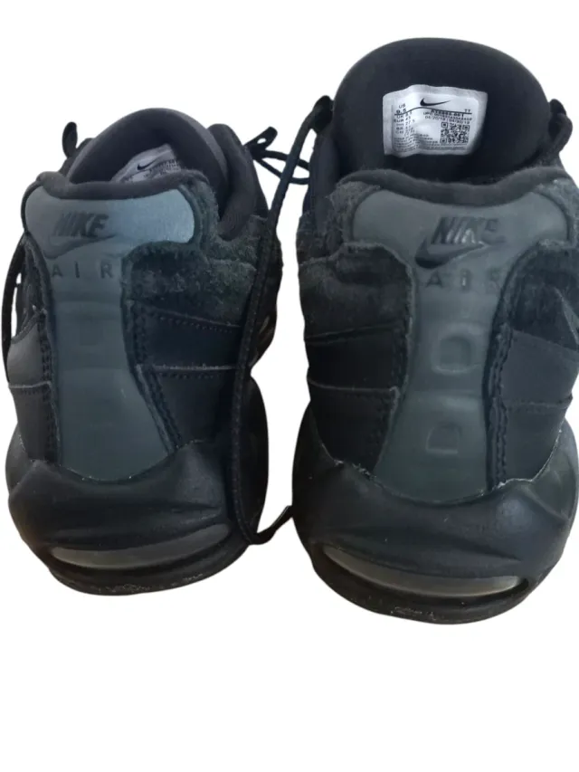 Nike Air Max 95 Negras