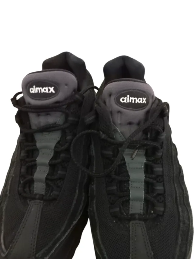 Nike Air Max 95 Negras