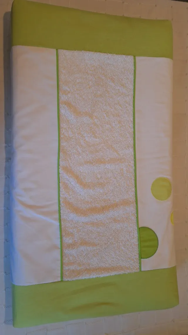 Protector Cuna Lateral Estrellas y Círculos