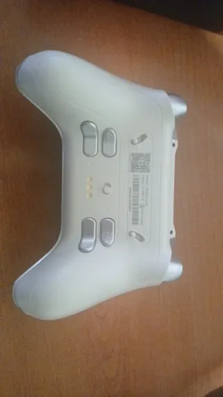 Mando ManbaOne con pantalla interactiva