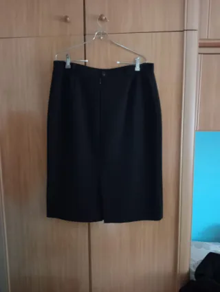 Traje de chaqueta y falda negro