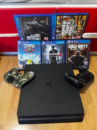 Consola PS4 + 5 Juegos