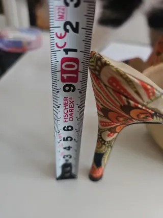 Sandalias tacón verano estampado